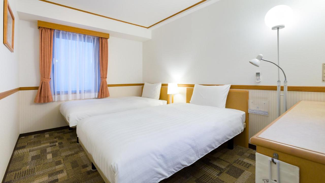Toyoko Inn Kokura-Eki Minami-Guchi Kitakyushu Bagian luar foto