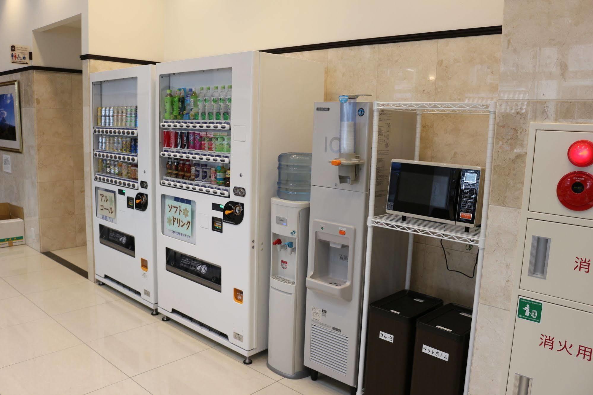 Toyoko Inn Kokura-Eki Minami-Guchi Kitakyushu Bagian luar foto